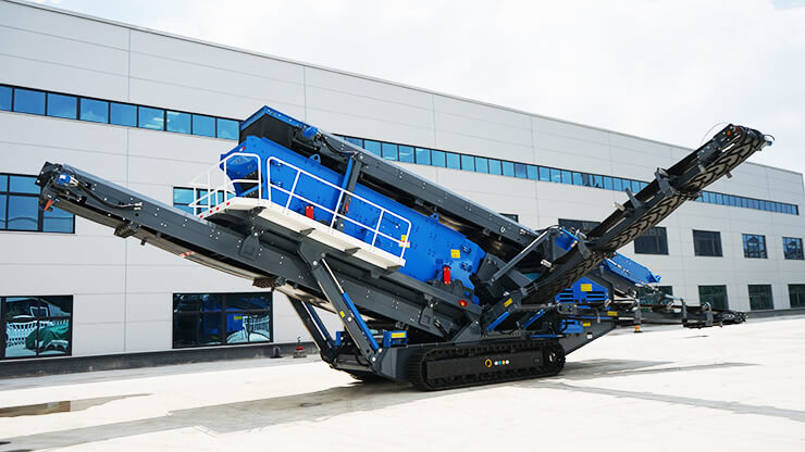 Mobile Crawler Screening Plant Manufacturer