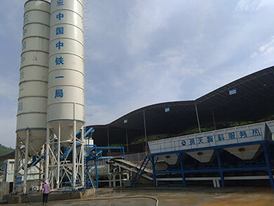 Large scale vibration mixing concrete plant project in Guangxi