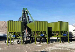Horizontal cement storage silo with low gravity center for stability