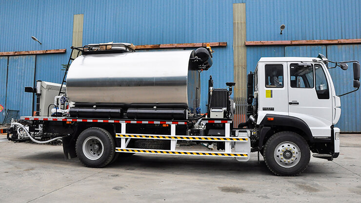 Asphalt Distributor for Sale