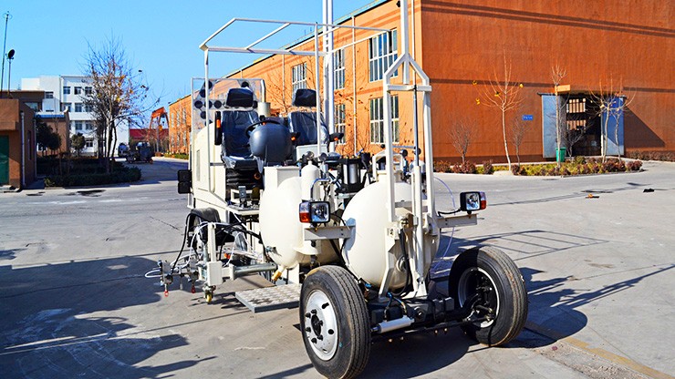 Driving-type Thermoplastic Screeding Road Marking Machine for Sale