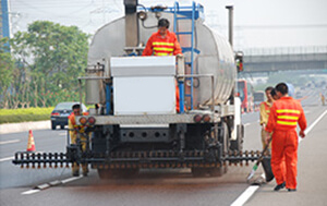 Asphalt Distributor Truck China manufacturer